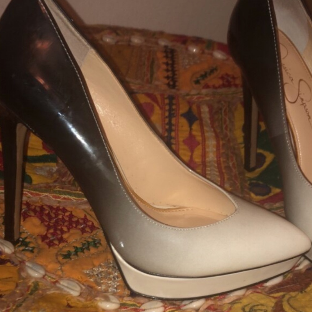 Jessica Simpson Pumps